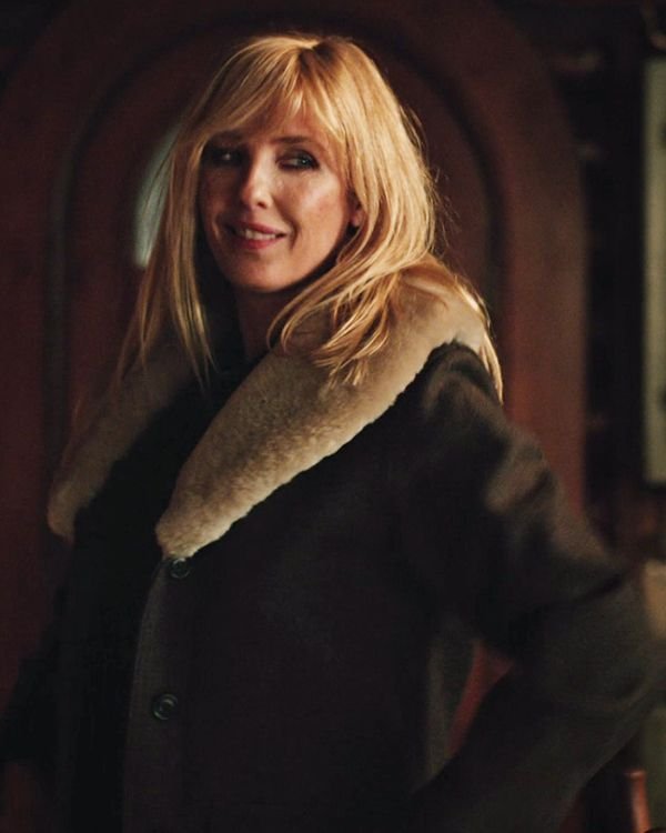 S04 Beth Dutton Shearling Coat